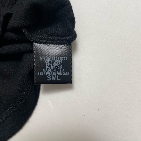 EMMA & SAM black crop top - Picture 2 of 3